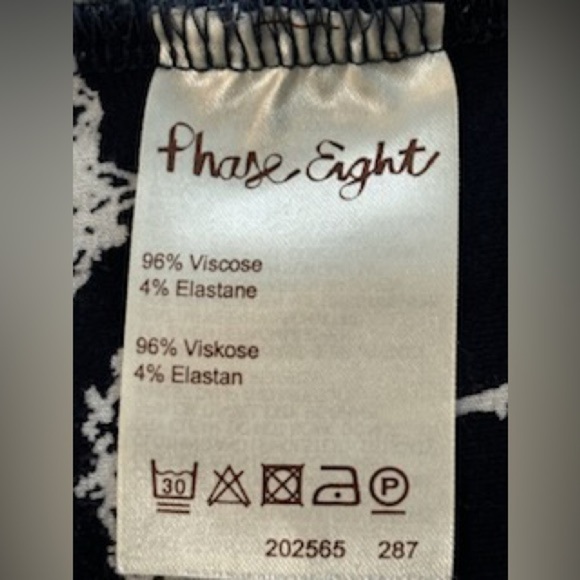 Phase Eight plus size aline wrap dress floral print - Picture 2 of 3